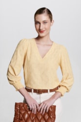 AMARELO